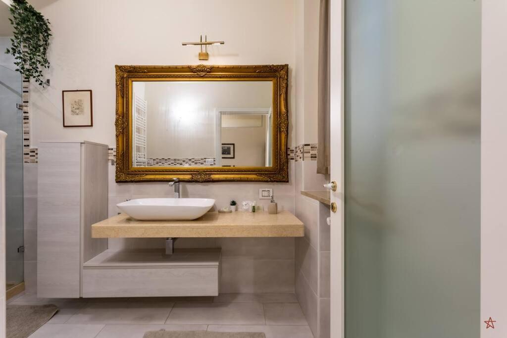Arena-Center Luxury Apartment Верона Экстерьер фото