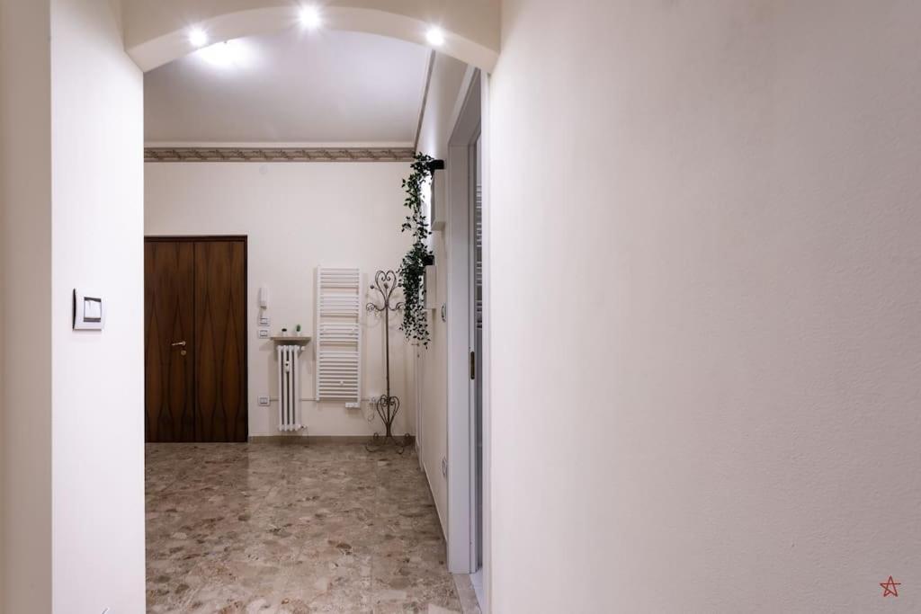 Arena-Center Luxury Apartment Верона Экстерьер фото
